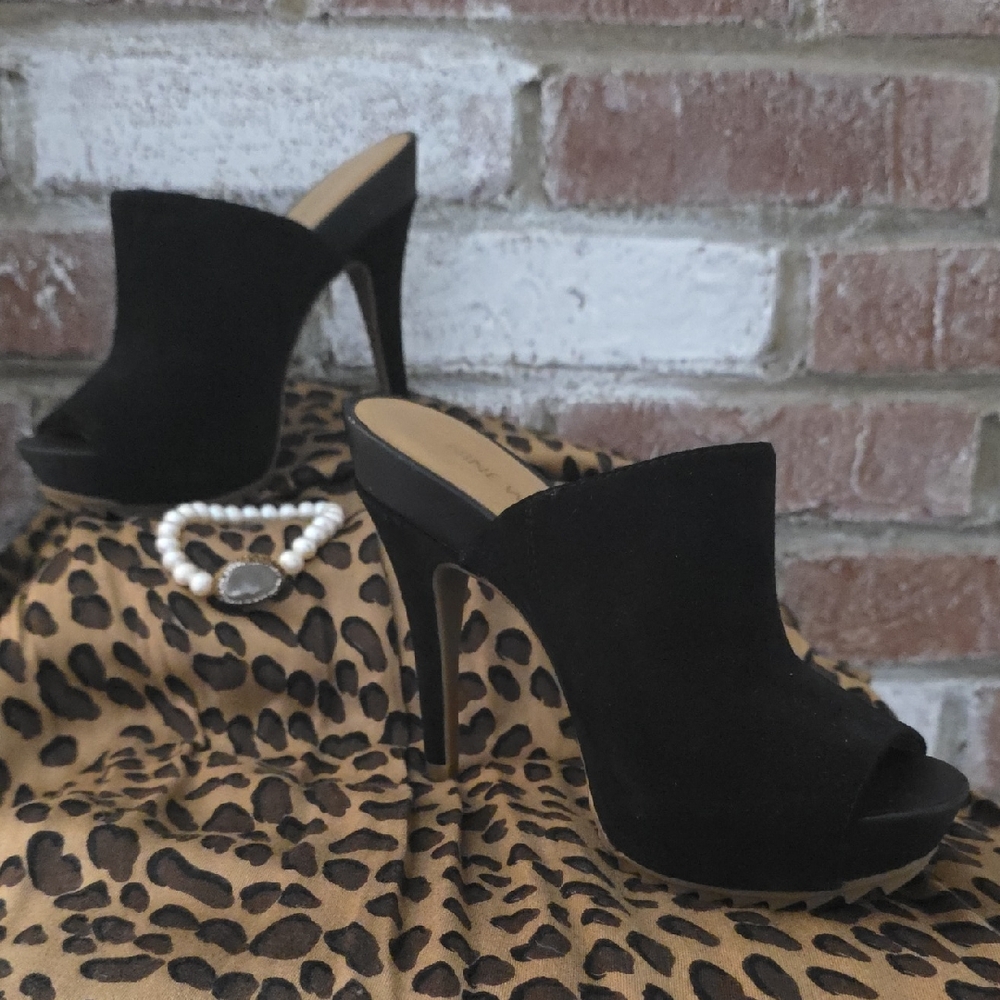 Nine West Black Peep-Toe Heels